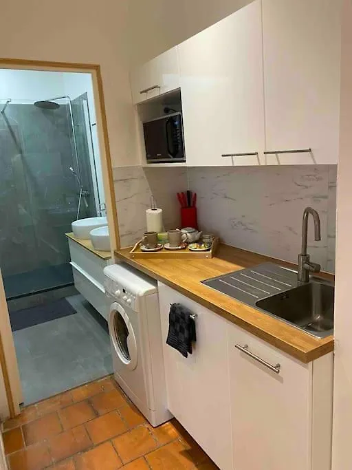Appart Centre Ville, Vieux Port 65M2 Marseille 0*,  France
