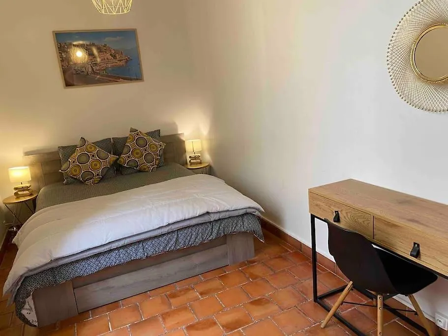 Appart Centre Ville, Vieux Port 65M2 Marseille 0*,  France
