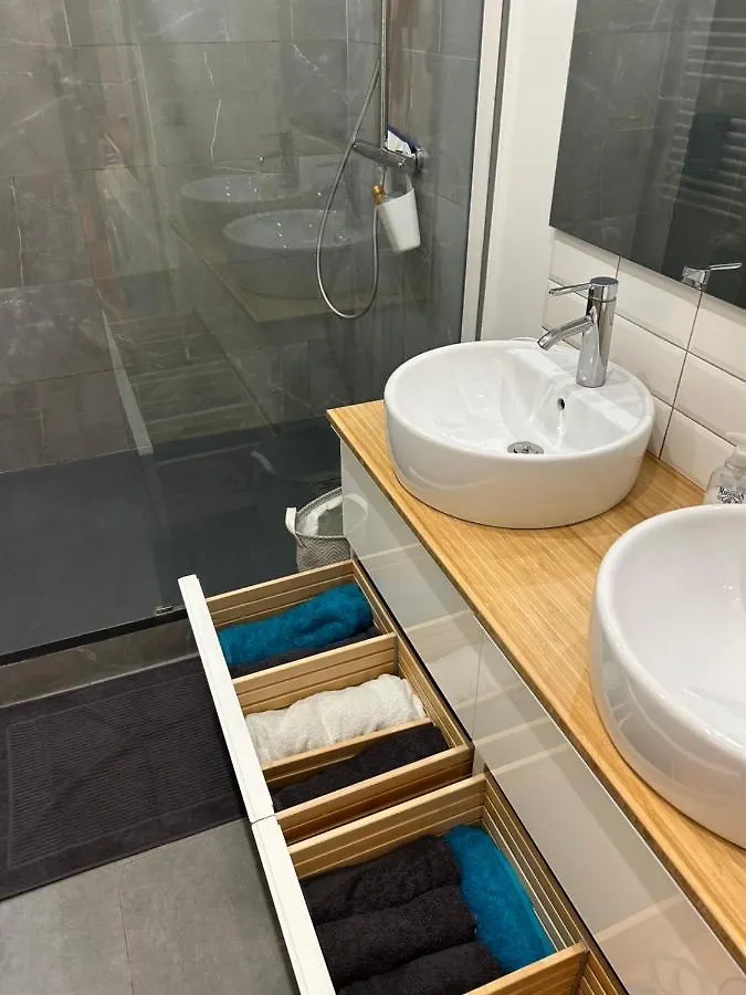 Appart Centre Ville, Vieux Port 65M2 Marseille 0*,