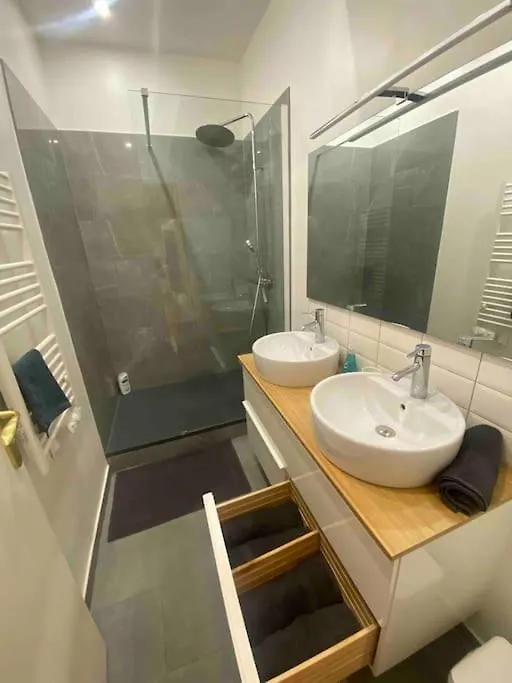 Appart Centre Ville, Vieux Port 65M2 Marseille
